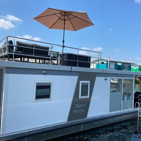 Hausboot Claudia Maasbommel Hotel ภายนอก รูปภาพ