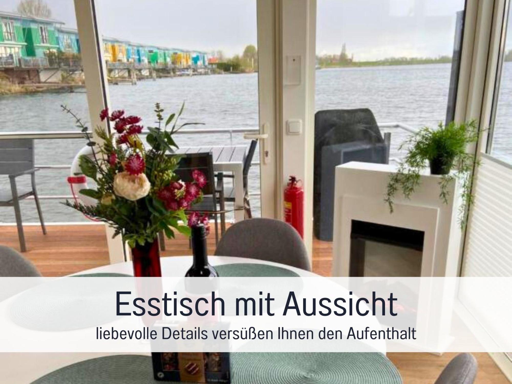 Hausboot Claudia Maasbommel Hotel ภายนอก รูปภาพ